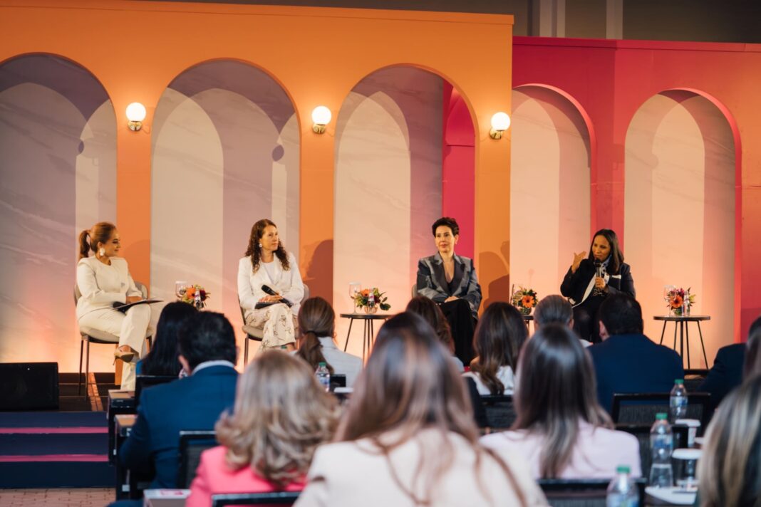 Aguie Ledor, Frida Ruiz, Monika Infante y Jacqueline Mora.