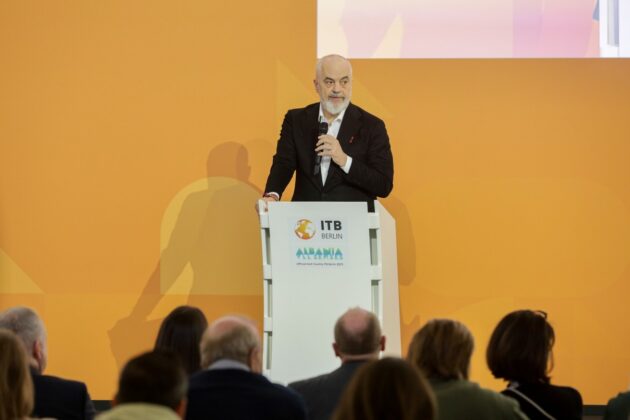 El Primer Ministro de Albania, Su Excelencia Edi Rama
