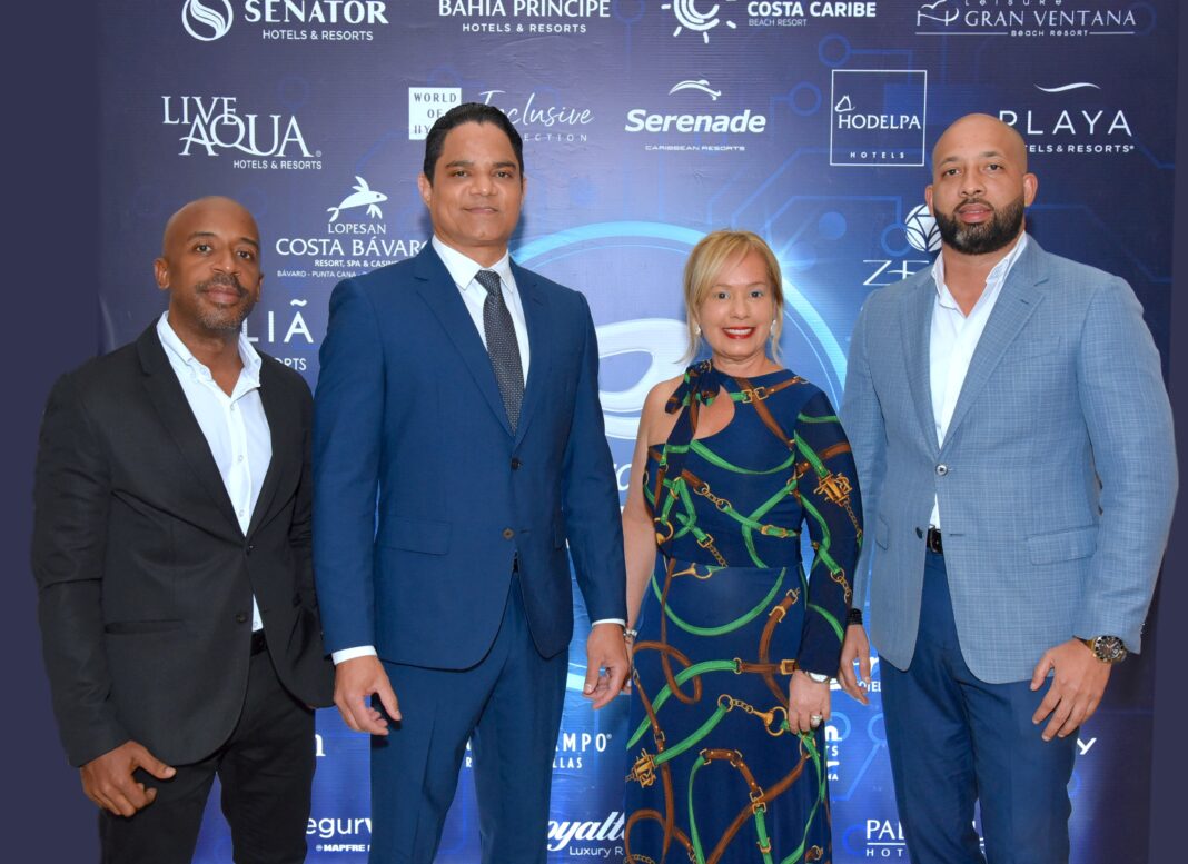 Juan José Leyva, Arquímedes Gómez, Patricia Collazo y Alexander Hernández