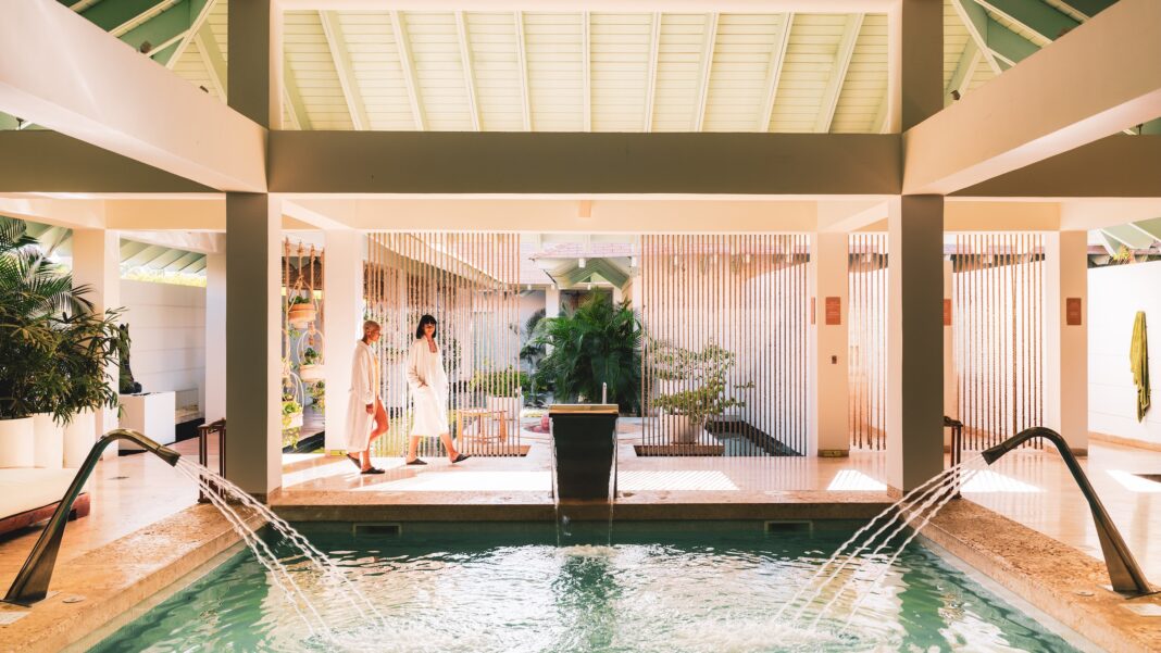 Meliá Hotels & Resorts cuenta con más de 127 hoteles en 32 países y 4 continentes. Además, actualmente tenemos más de 20 hoteles en desarrollo en 13 países.