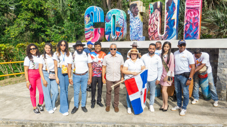 Organizadores del carnaval de Cotuí 2025