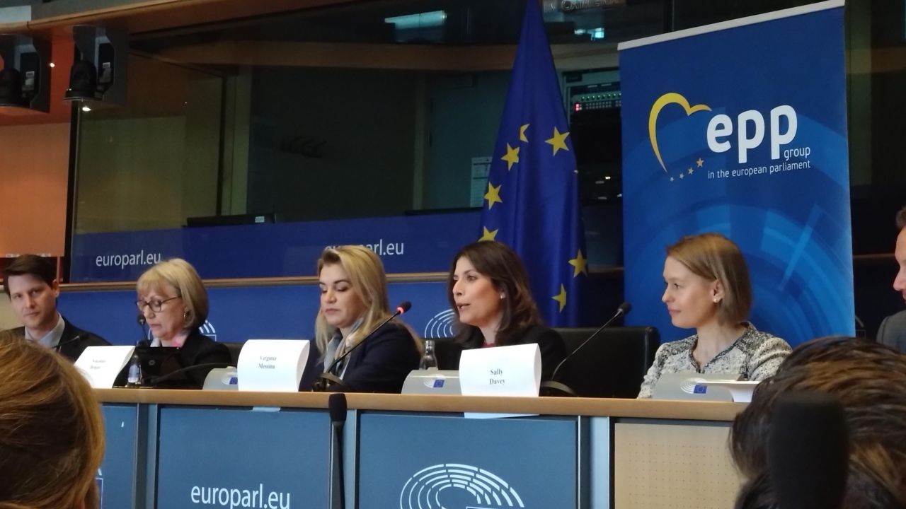 Durante su participación en el Parlamento Europeo, Virginia Messina, VP Senior del WTTC, instó por políticas equilibradas que combinen el crecimiento económico y la sostenibilidad