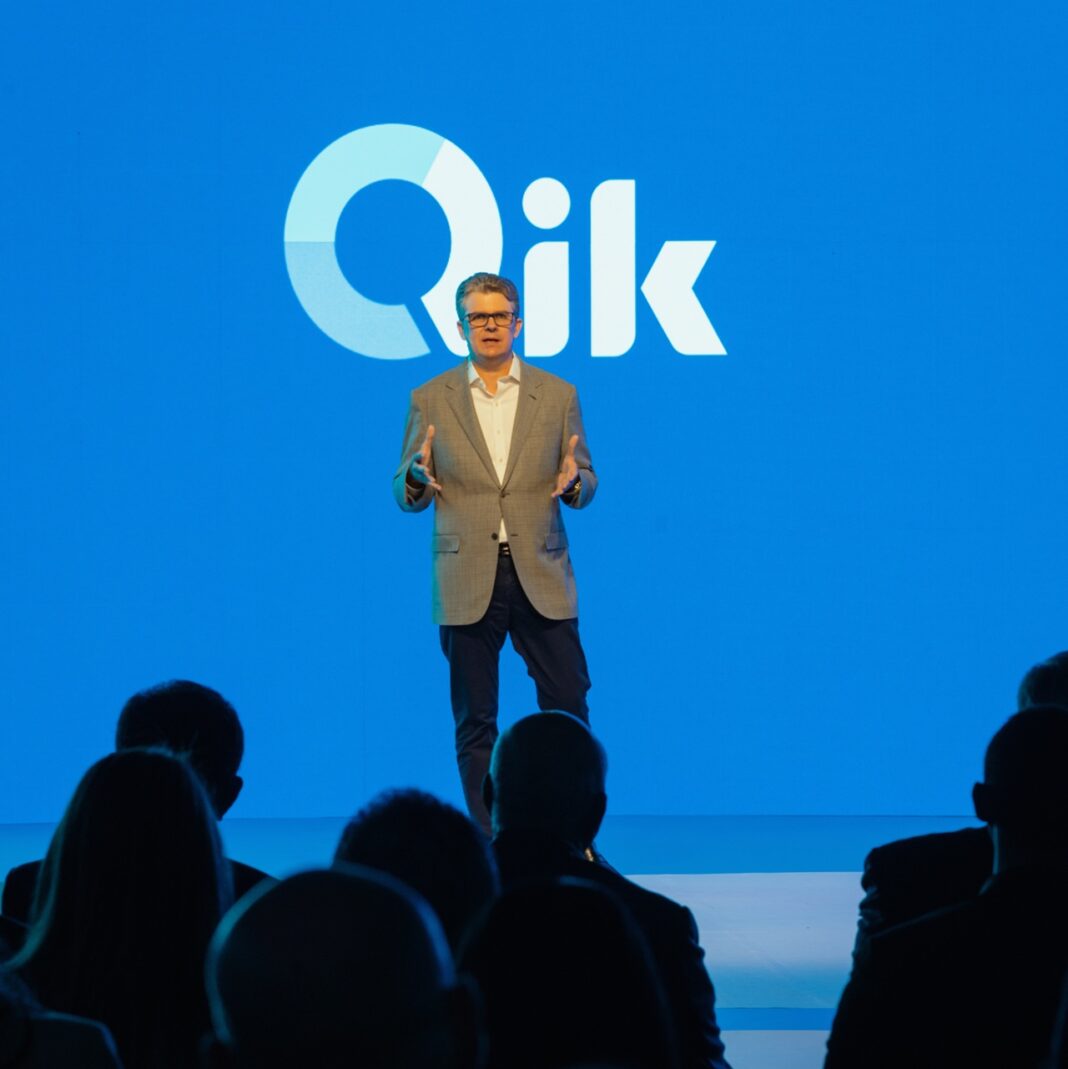 Señor Arturo M. Grullón, vicepresidente ejecutivo y gerente general de Qik Banco Digital.