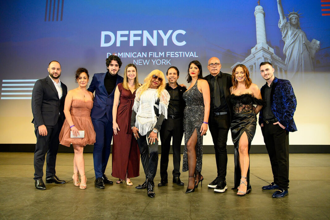 Wigner Duarte, Maité Bonilla, Vic Morey, Marianna Vargas Gurilieva, Fefita La Grande, Antonio Rubio, Lumy Lizardo, Armando Guareño, Yaneli Sosa y Abel Ramírez del Festival de Cine Dominicano en Nueva York.