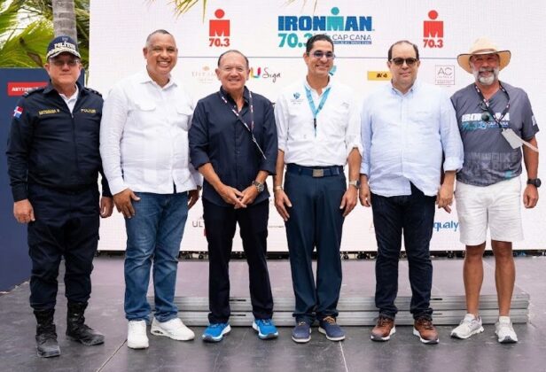 Al centro Jorge Subero Medina, presidente ejecutivo de Cap Cana, acompañado de Minoru Matsunaga, Alexis Jiménez, Wilber Anderson, Franklin de la Mota y Javier Herrera