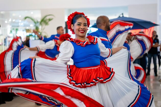 Ballet folclorico de Turismo durante la presentación de Gestur