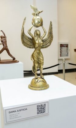 Dama justicia, obra fabricada por José Ignacio Morales El Artístico.