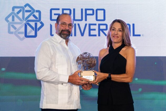 Francisco Izquierdo y Encarna Piñero-Grupo Universal