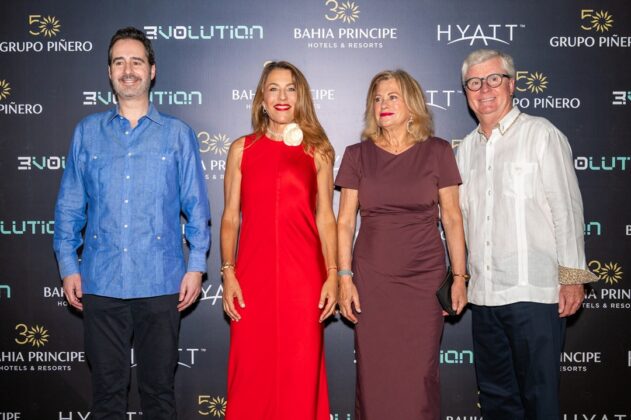 Javier Águila, Encarna Piñero, Isabel García Lorca y Gabriel Felip, Presidente de Hyatt Latin America & Caribbean