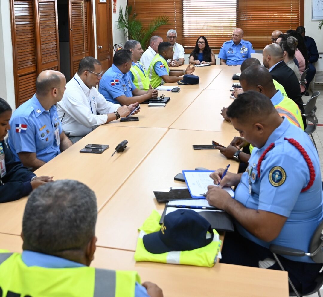La clausura oficial de la jornada de inspección se llevó a cabo en las instalaciones del aeropuerto, con la presencia de representantes de la TSA y autoridades nacionales