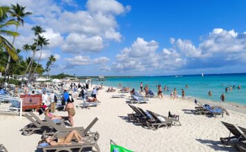 Turismo impulsa el motor: hoteles, bares y restaurantes crecen 4.6% y ayudan a llevar la economía dominicana a su mayor expansión del año La satisfacción global de los turistas que visitan República Dominicana se mantiene en un alto 4.5 sobre 5 en julio de 2025.
