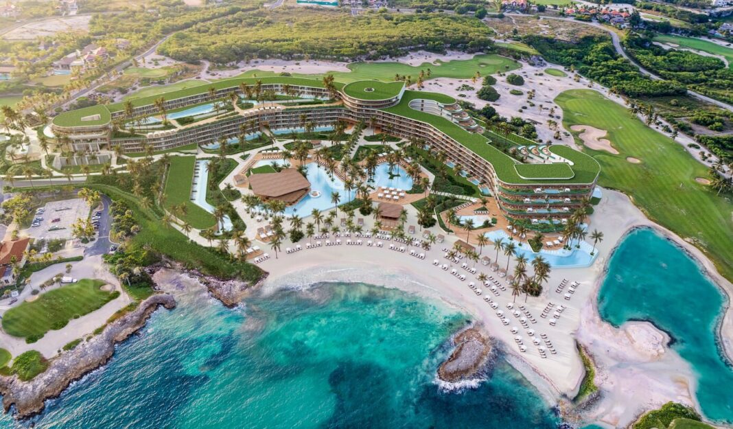 Con 200 habitaciones, incluyendo 36 suites meticulosamente diseñadas, y opciones con acceso directo a la piscina, The St. Regis Cap Cana Resort cuenta además con una Suite Presidencial de dos dormitorios y 600 m².