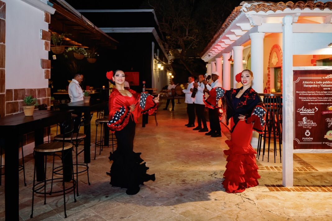 El Rincón de Paco tiene la capacidad de ser reservado para eventos privados y celebraciones especiales, siendo el lugar ideal para quienes buscan una cena íntima y sofisticada en un entorno único y exclusivo.