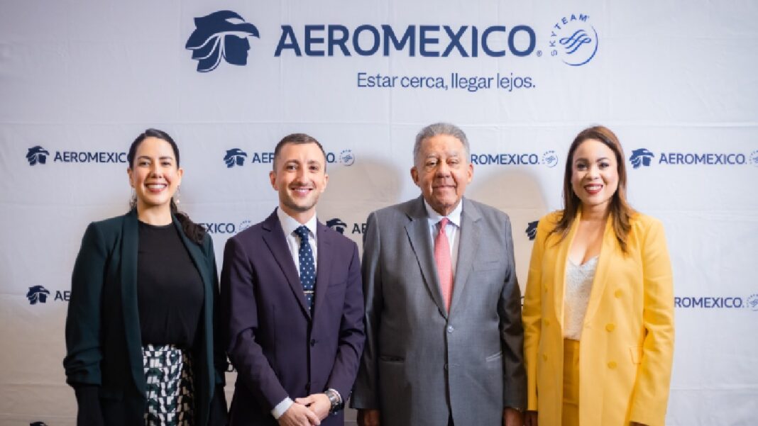 En la foto, Alejandra Carrandi, directora de Marketing de Frupo Posadas; Pasquale Speranza, vicepresidente de Ventas México en Aeroméxico; Juan Bolívar Díaz, embajador dominicano en México y Carolina Pérez, directora de la Oficina de Promoción Turística en México.