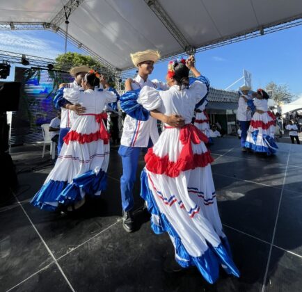 Bailes folclórico durante la jornada de Turismo en cada rincón en SPM