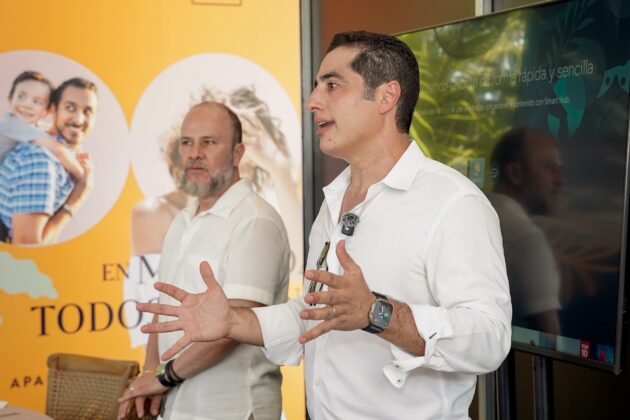 George Alexander Nader, presidente de Nader Enterprises, durante la presentación de Living The Noom Miches