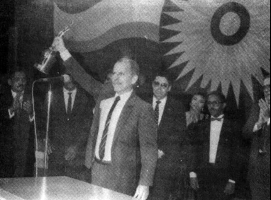 Agliberto Melendez gana el Gran Casandra Acroarte 1989