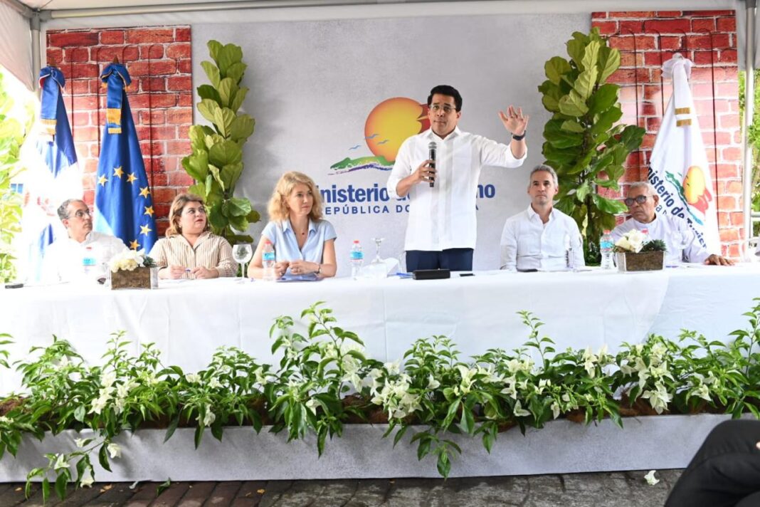 David Collado, durante el evento, destacó que el programa Promevi, además de cumplir con el principio de inclusión social, tiene un enfoque de género, diversidad y cambio climático.