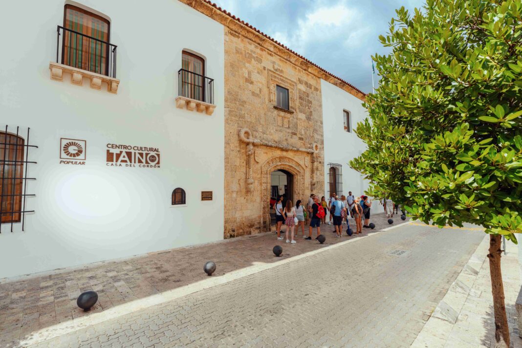Fachada del Centro Cultural Taíno Casa del Cordón