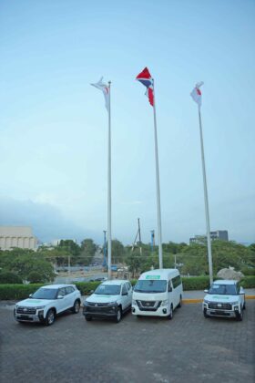 Muestra de la flotilla Europcar en Santiago