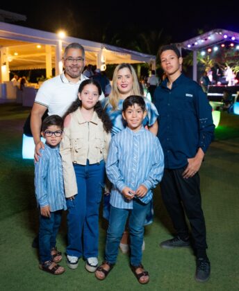Ram&oacute;n de la Cruz, Elizabeth Hern&aacute;ndez, Enmanule de la Cruz ,Thiago de la Cruz, L&iacute;a Pe&ntilde;a y Enzo de la Cruz