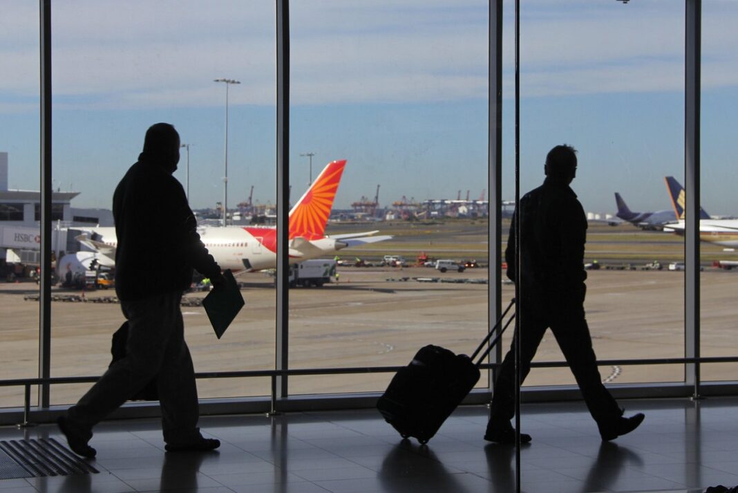 De acuerdo con datos de IATA, los ciudadanos latinoamericanos hacen en promedio apenas 0,65 vuelos al año, muy por debajo de los 2,5 vuelos en Norteamérica o los 4,5 en España.