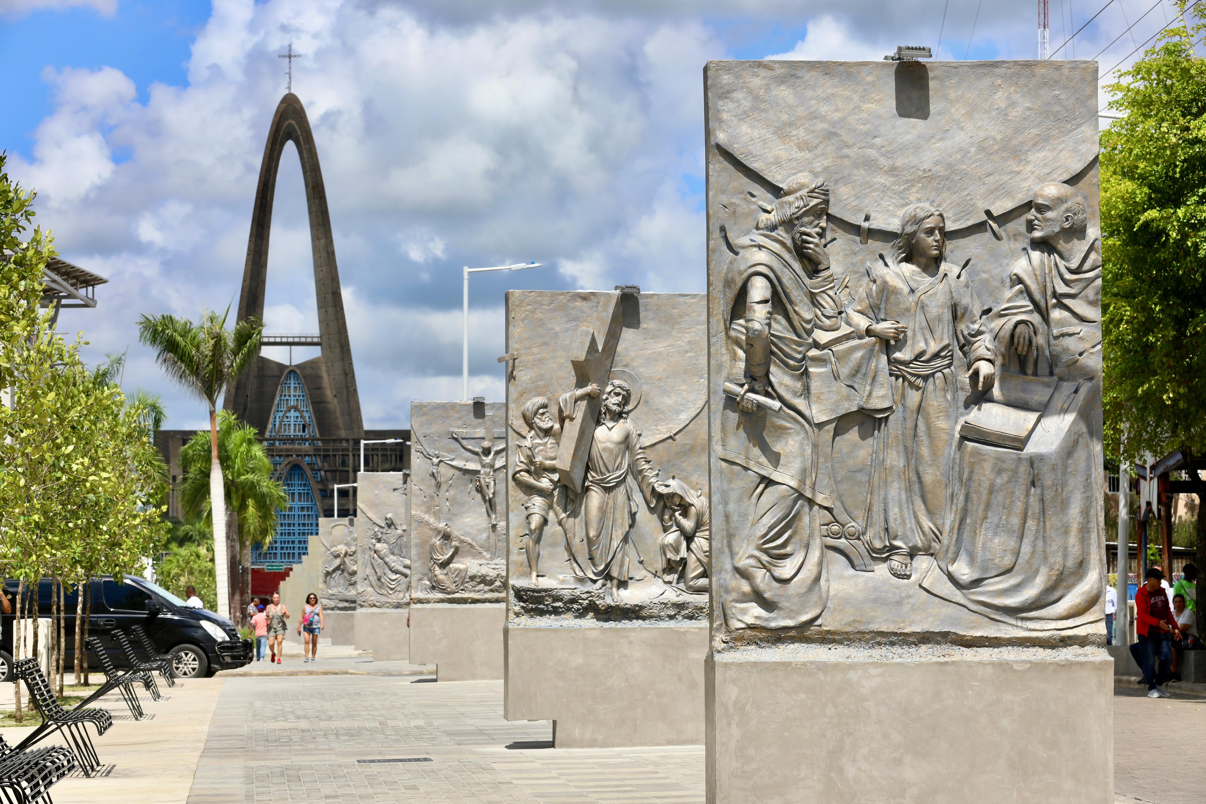 Boulevar de la Vía Sacra en la Basílica de Higuey fue inaugurado en septiembre del año pasado.