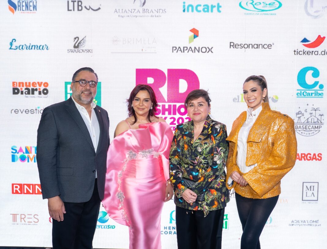 César Fermín, Melkis Diaz, Patricia Aguilera y Lisbeth Fernández