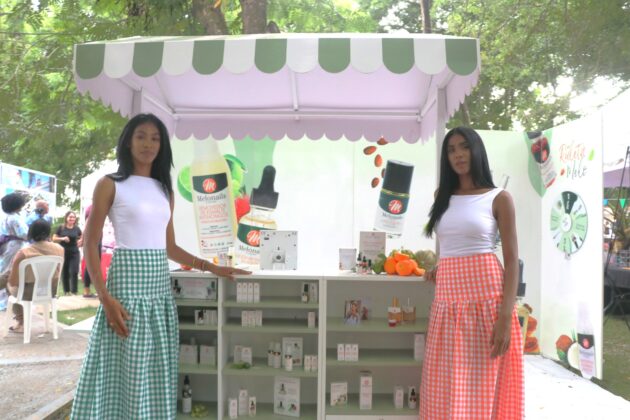Peque&ntilde;as empresas de productos locales de belleza expusieron en la feria en Dajab&oacute;n
