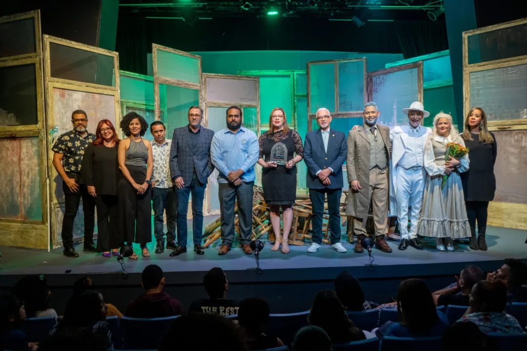 Dedicatoria a Franklin Dominguez de la II Temporada Banreervas de Teatro 2023