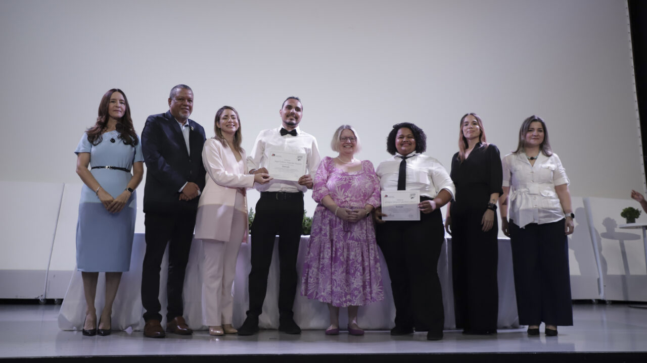 Diageo, A&B Masters y Supérate gradúan a 605 jóvenes para fortalecer el turismo y la industria de la hospitalidad