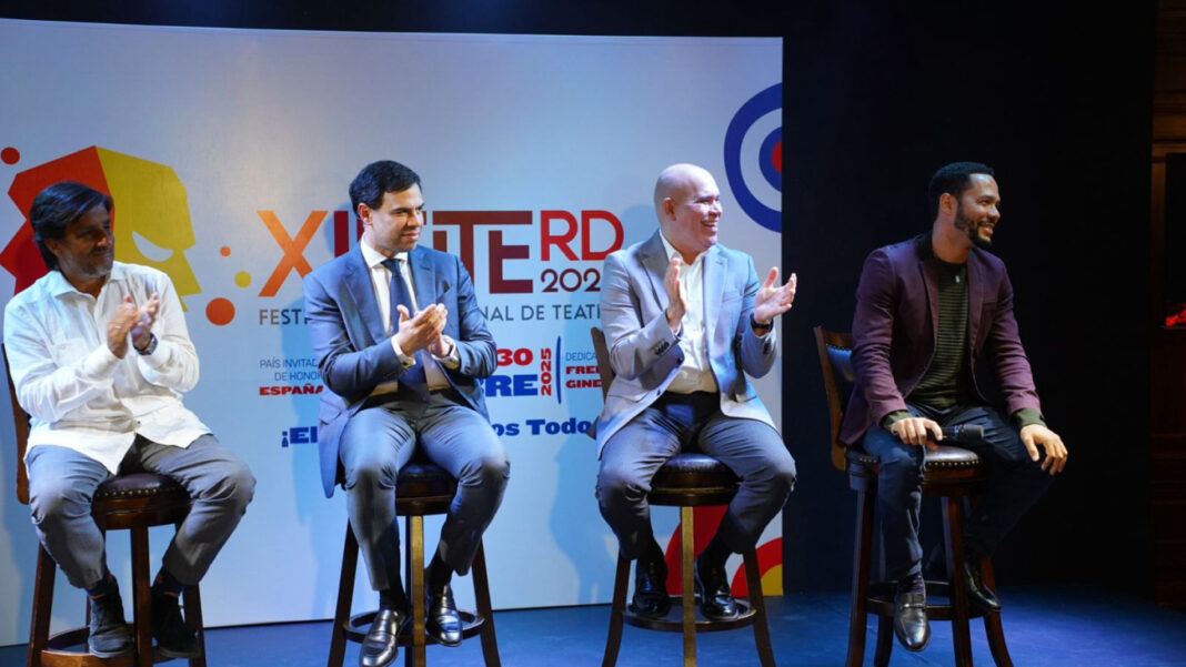 El ministro de Cultura Roberto Ángel Salcedo encabezó el encuentro para dar a conocer los detalles del Festival Internacional de Teatro FITE 2025