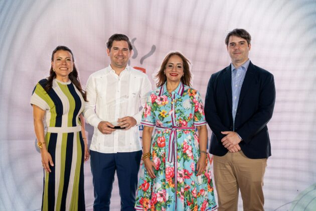 Lissette Olivares, Joan Gonzalez, Aguie Lendor y Vicente Soto