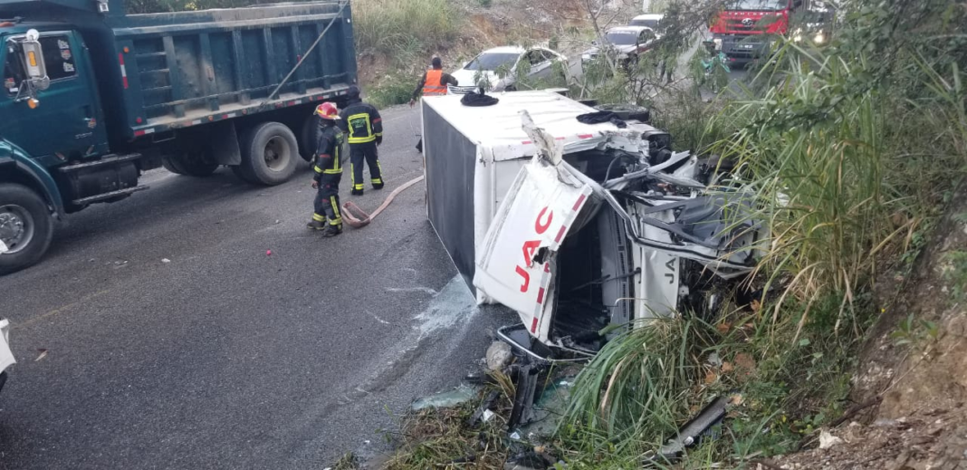 Los accidentes en el tramo conocido como El Puerto, Curva de la Muerte o Virgen de la Altagracia se suceden a menudo y tienden a ser trágicos
