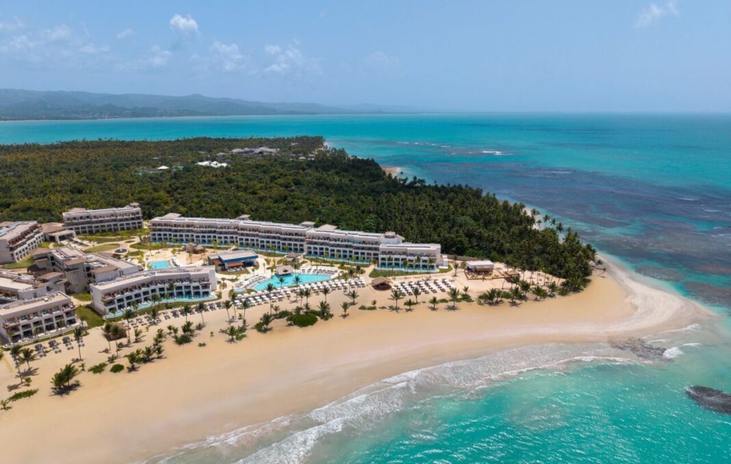 Vista aérea del hotel Secrets Playa Esmeralda Resort & Spa debuta en República Dominicana