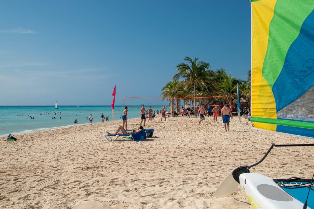 El crecimiento del turismo en República Dominicana se evidencia en la ocupación hotelera y la llegada permanente de cruceros.