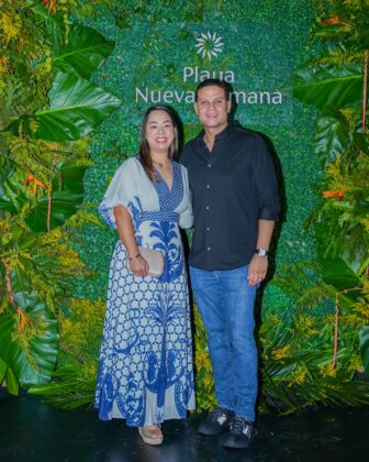 Gissel Mart&iacute;nez y Denis Lee
