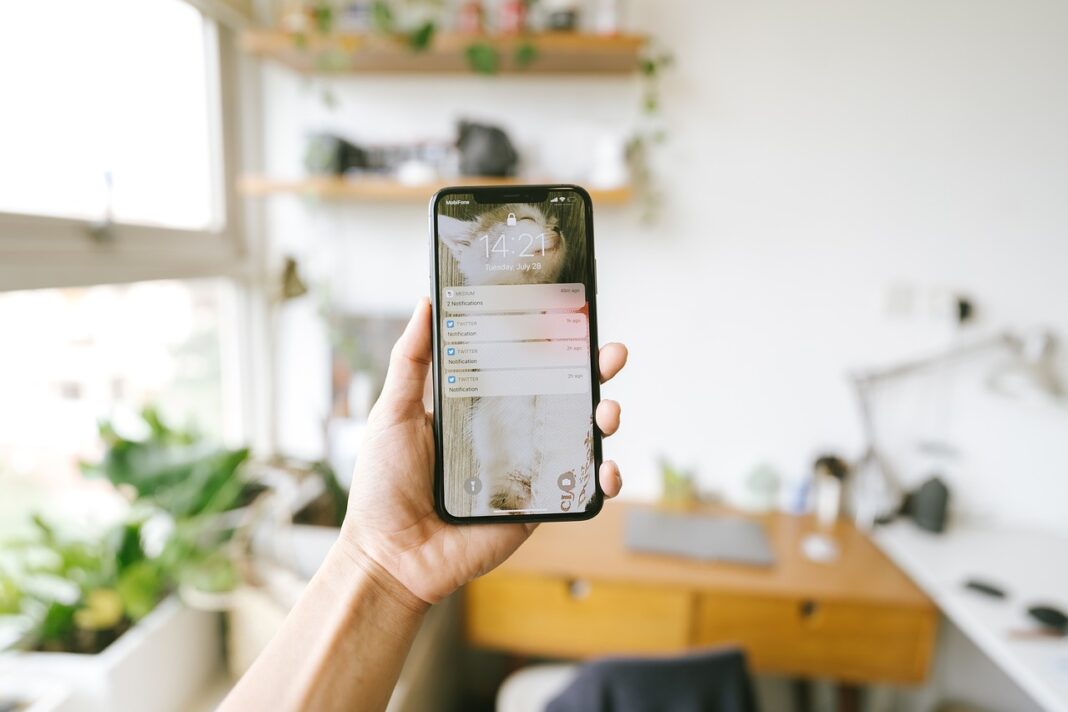 Indotel explicó que si ocurre una emergencia en una zona apartada, el sistema podrá portar el mensaje vía satélite y hacer que llegue directamente al teléfono móvil de la persona afectada.