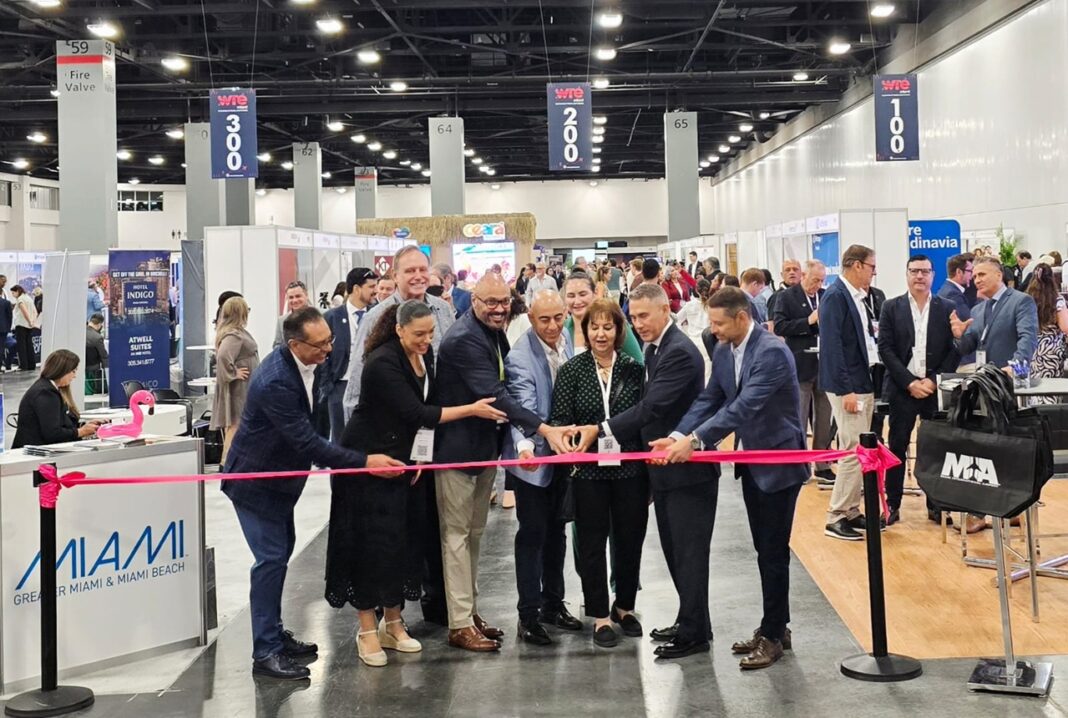 Ceremonia de inauguración de la WTE Miami 2025 que sesión el miércoles y ayer jueves en el Centro de Convenciones de Miami Beach