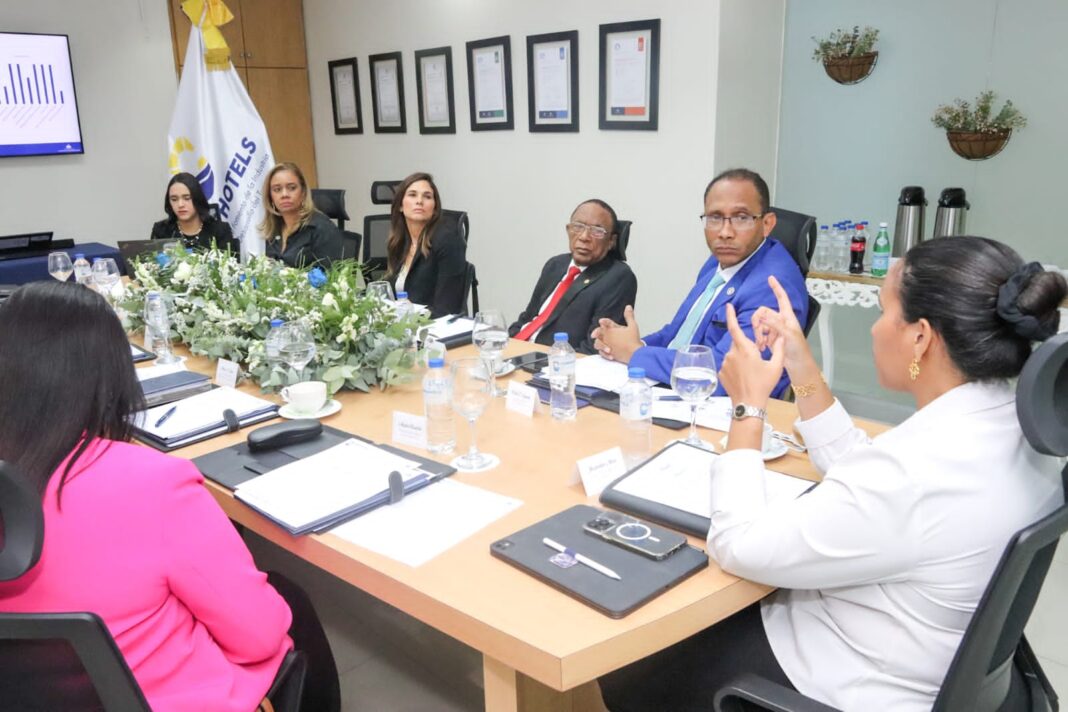 Corphotels realiza primera reunión de consejo en nueva gestión en la que se destacó el cumplimiento del 99.2% del Plan Operativo Anual (POA) para el primer semestre de 2025