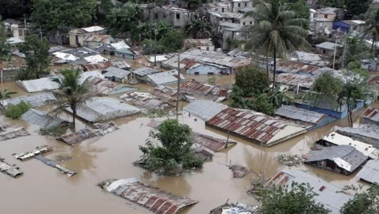Más allá de la destrucción de sus vientos y de las crecidas embravecidas crecidas destructruras de los ríos, el huracán provocó grandes indundaciones urbanas.