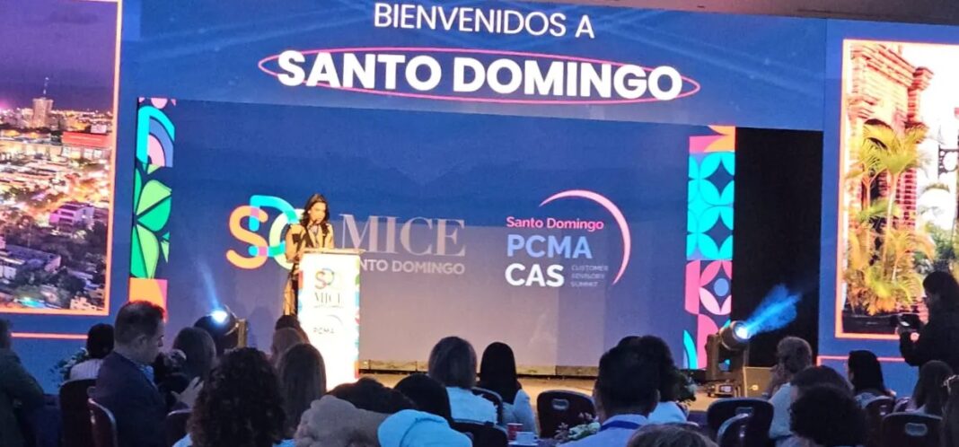 De acuerdo con Yudit García, la agenda del SDQ MICE fue diseñada para promover la innovación, la sostenibilidad y la transformación digital, así como para mostrar el impacto económico y social de la industria de reuniones y eventos en la República Dominicana.