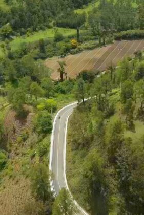Inauguraci&oacute;n carretera al Salto de Aguas Blancas en Constanza