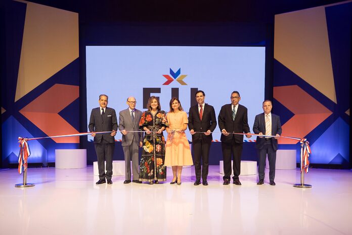 La Feria Internacional del Libro Santo Domingo 2025 (FILSD 2025) inició oficialmente con la ceremonia de inauguración encabezada por la vicepresidenta Raquel Peña.