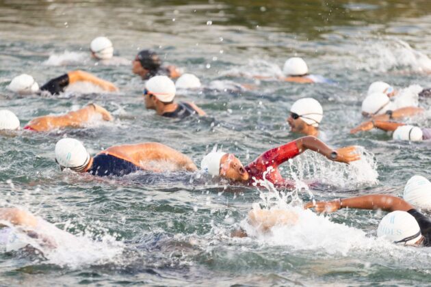 Nadadores SPRINT en el Tri Cap Caqna 2025