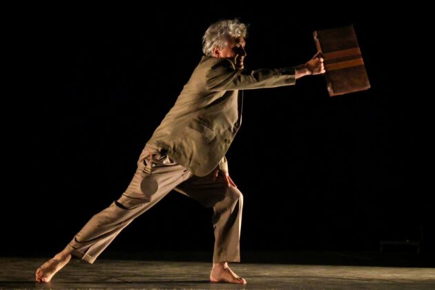 Frontera invisible, autor&iacute;a de Mar&iacute;a Emilia Garc&iacute;a Portela, interpretada por Manuel Chapuxeau.