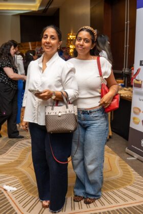 Clarissa Pichardo y Amelia Melo