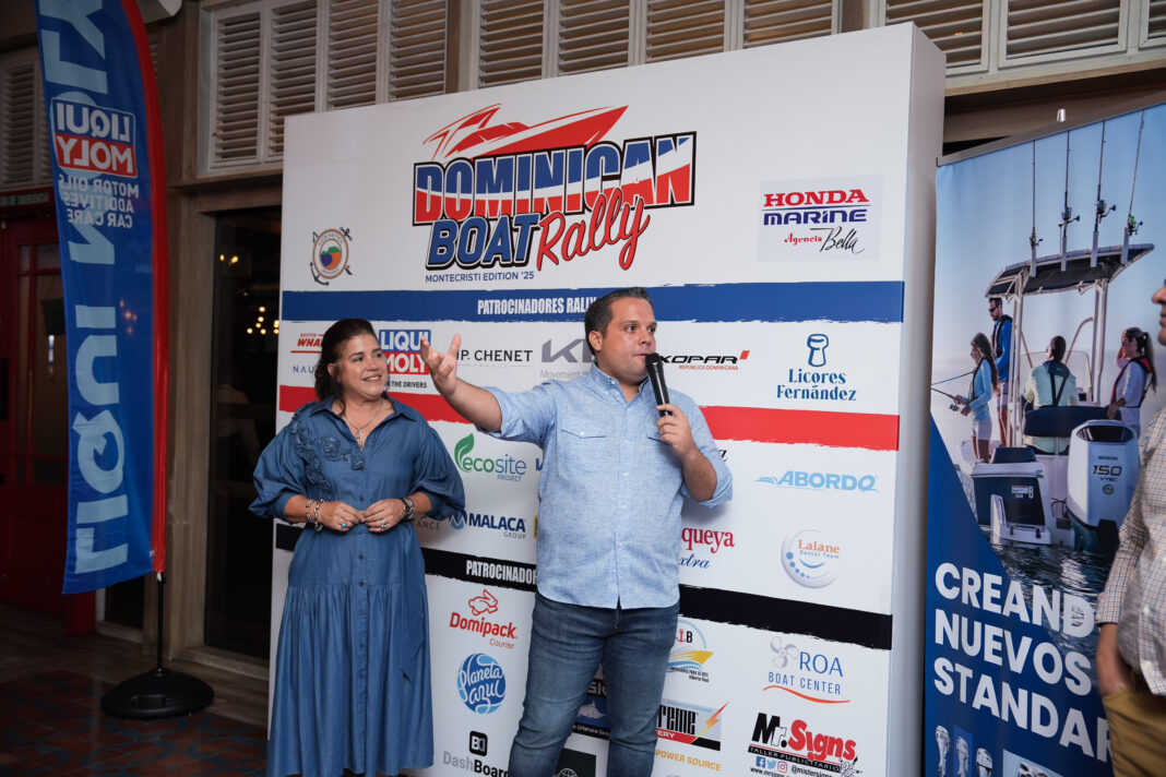 Alma Taveras y Enmanuel Tolentino durante el encuentro con la prensa y la comunidad náutica celebrado en Julieta Brasserie