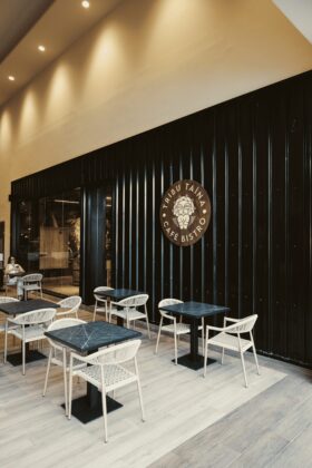 Tribu Ta&iacute;na Caf&eacute; Bistro y Body Shop Studio se unen para promover la alimentaci&oacute;n consciente y el bienestar integral en Punta Cana