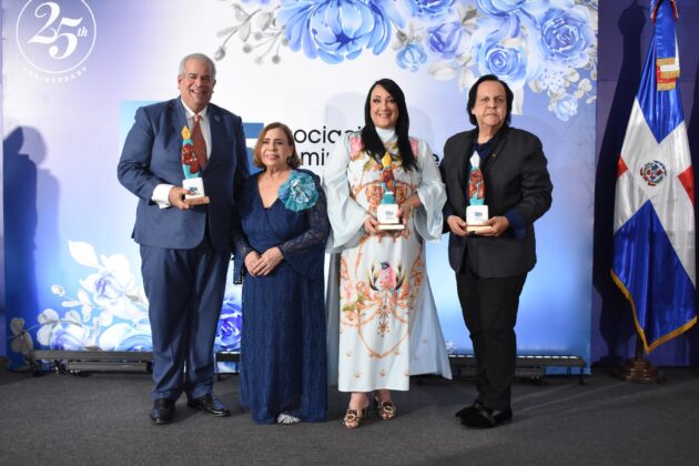 Pedro Vargas. Mirna Pimentel, Giannina Azar y Leonel Lirio.